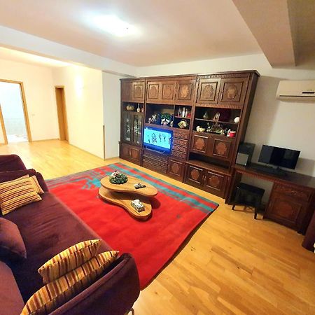 בוקרשט Centru Unirii Luxury Vip Apartament 2 Camere 98 Mp ! Parcare Subterana Privata Incalzita Iarna Si Climatizata Vara Doar Cu Rezervare In Limita Locurilor Disponibile ! Proprietate In Regim Hoteliep - Nu Are Bucatarie ! מראה חיצוני תמונה