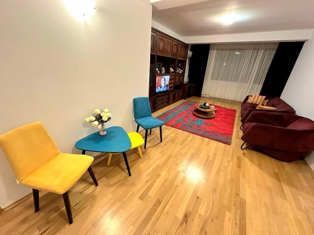 בוקרשט Centru Unirii Luxury Vip Apartament 2 Camere 98 Mp ! Parcare Subterana Privata Incalzita Iarna Si Climatizata Vara Doar Cu Rezervare In Limita Locurilor Disponibile ! Proprietate In Regim Hoteliep - Nu Are Bucatarie ! מראה חיצוני תמונה