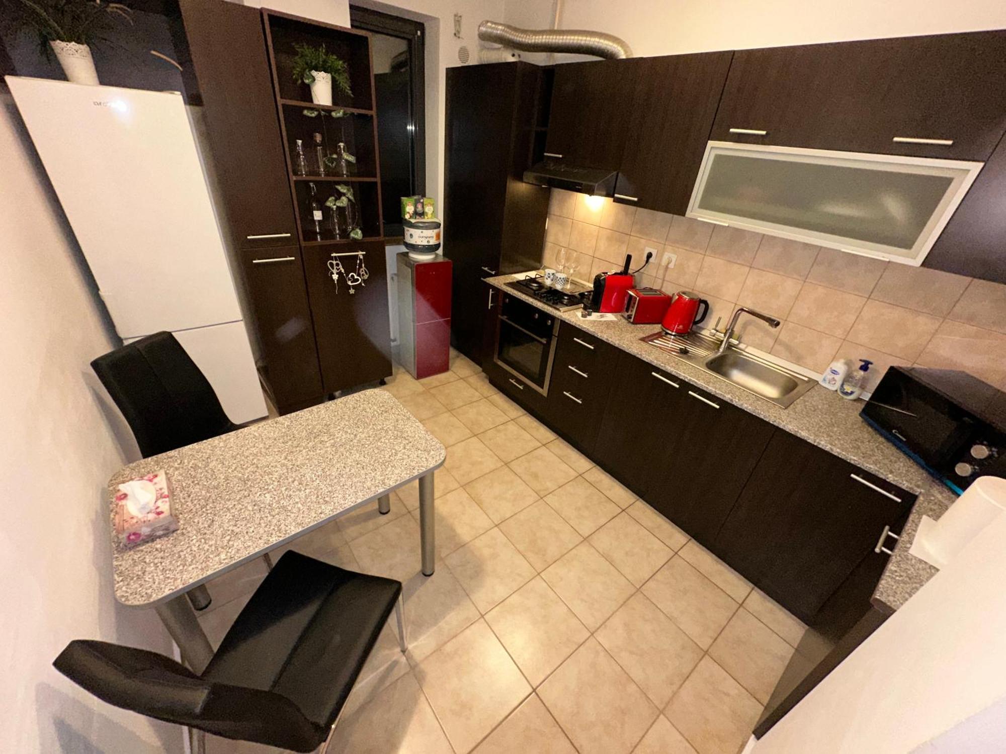 בוקרשט Centru Unirii Luxury Vip Apartament 2 Camere 98 Mp ! Parcare Subterana Privata Incalzita Iarna Si Climatizata Vara Doar Cu Rezervare In Limita Locurilor Disponibile ! Proprietate In Regim Hoteliep - Nu Are Bucatarie ! מראה חיצוני תמונה