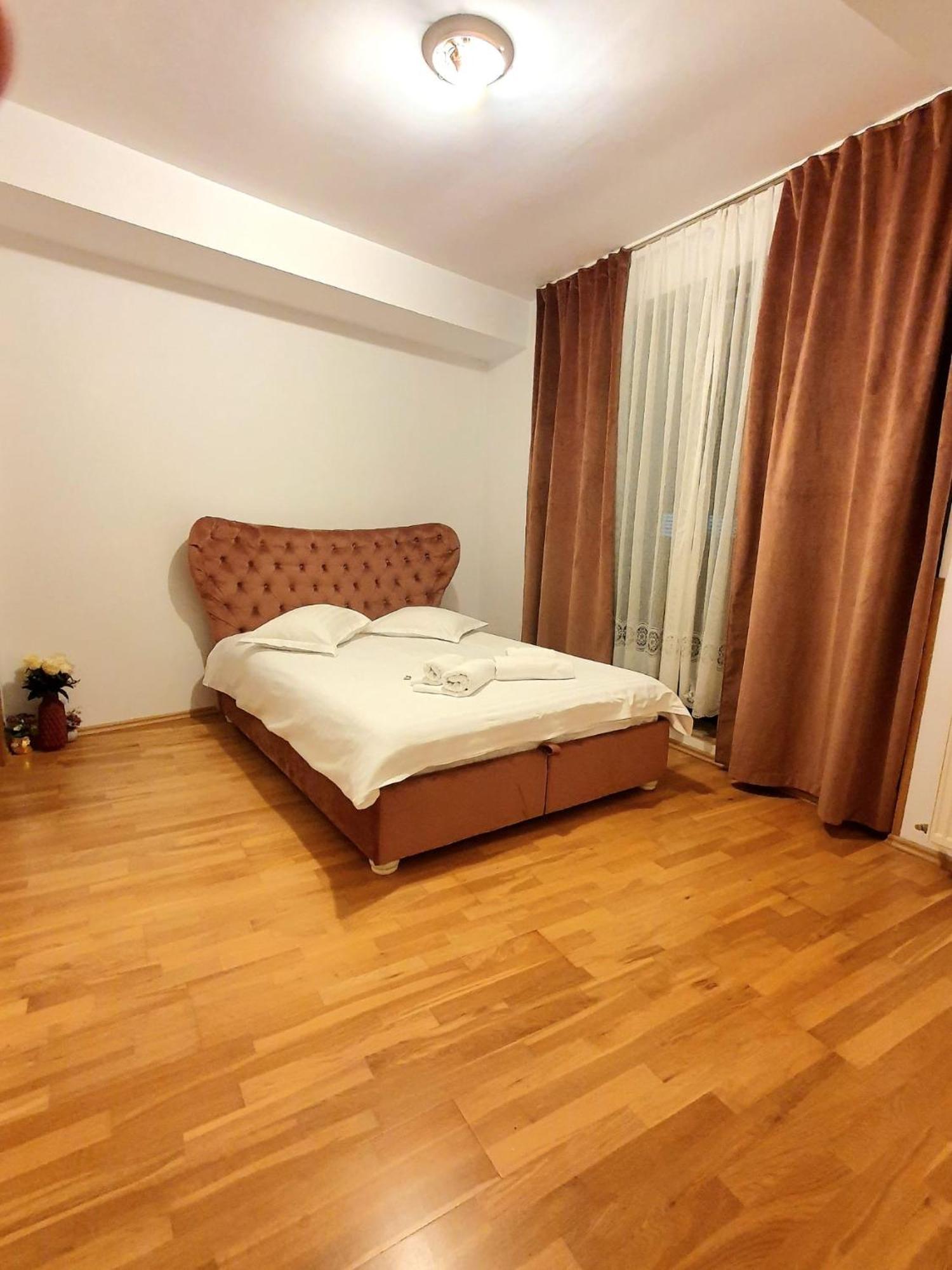 בוקרשט Centru Unirii Luxury Vip Apartament 2 Camere 98 Mp ! Parcare Subterana Privata Incalzita Iarna Si Climatizata Vara Doar Cu Rezervare In Limita Locurilor Disponibile ! Proprietate In Regim Hoteliep - Nu Are Bucatarie ! מראה חיצוני תמונה